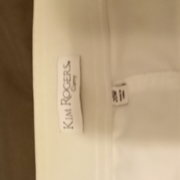 Kim Roger's Curvy White Capri Jeans - Picture 3 of 3